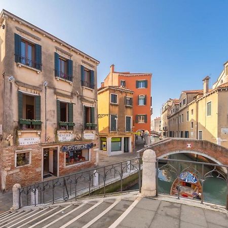 B And B Casanova Ai Tolentini Venetië Buitenkant foto