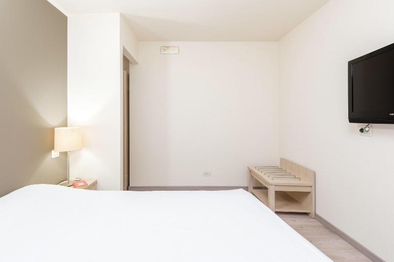 B And B Casanova Ai Tolentini Venetië Buitenkant foto