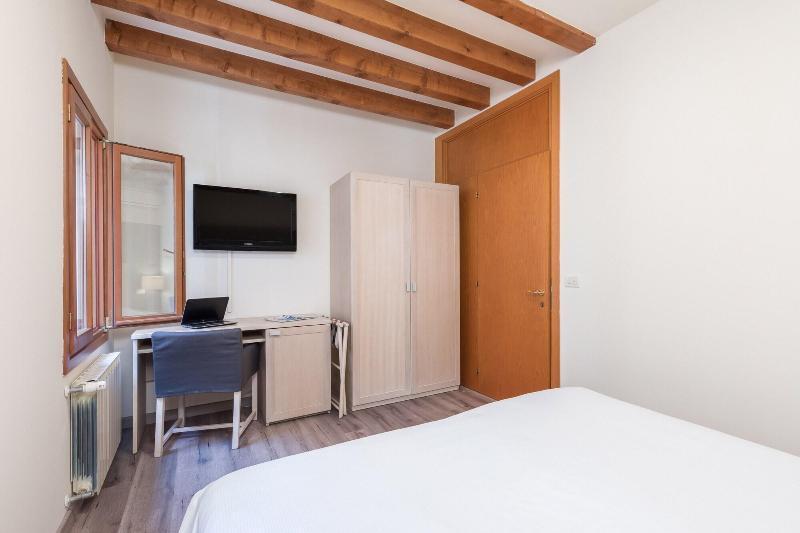 B And B Casanova Ai Tolentini Venetië Buitenkant foto