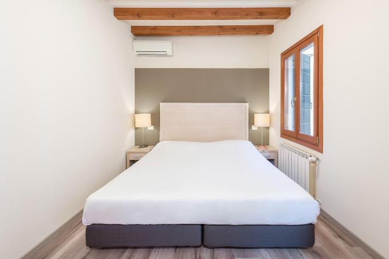 B And B Casanova Ai Tolentini Venetië Buitenkant foto