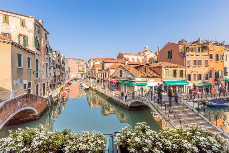 B And B Casanova Ai Tolentini Venetië Buitenkant foto